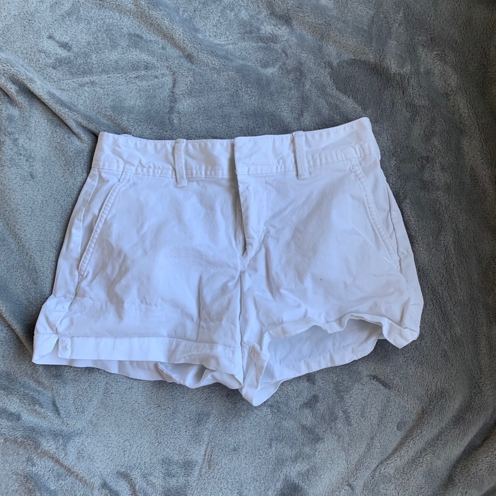 White old navy jean shorts